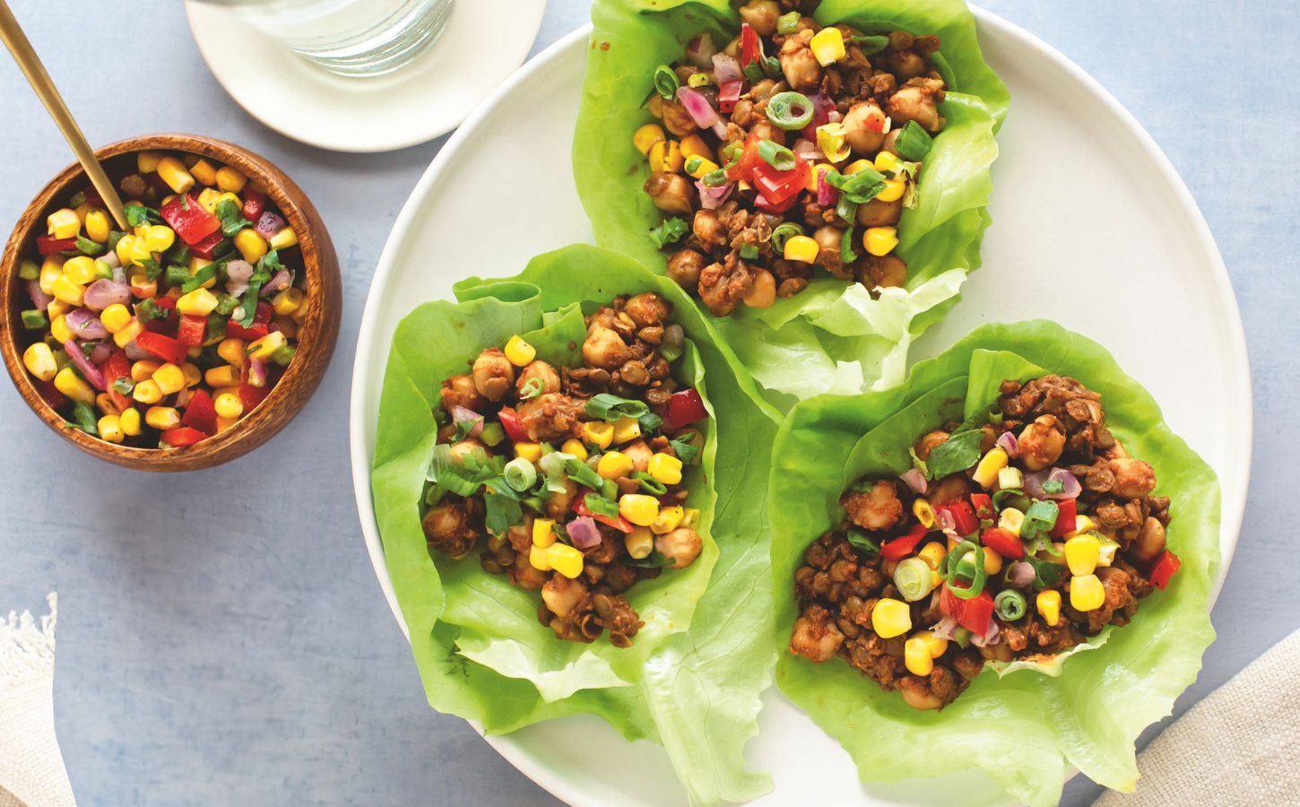 chickpea and veggie pita pockets with bell pepper and spinach