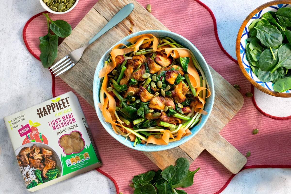 A noodle dish featuring Happiee easy-cook Lion's Mane Mushrooms