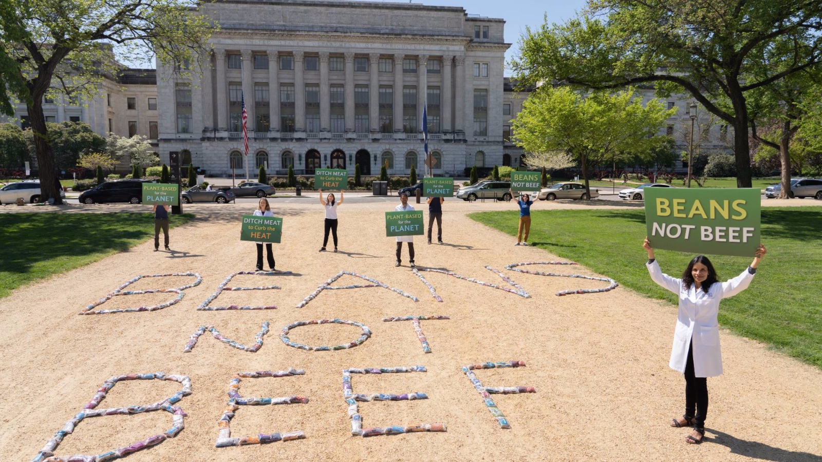 Doctors Call On US Government To Promote Plant-Based Diet To Fight Climate Crisis