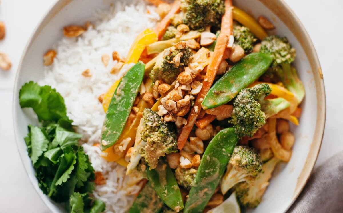 a picture of a vegan 15-minute peanut butter stir fry