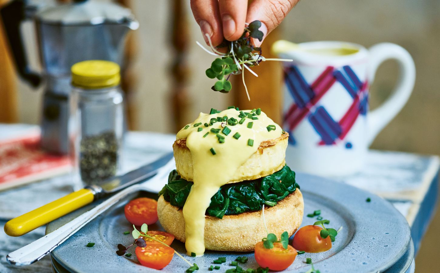tofu benedict with spinach and vegan Hollandaise sauce